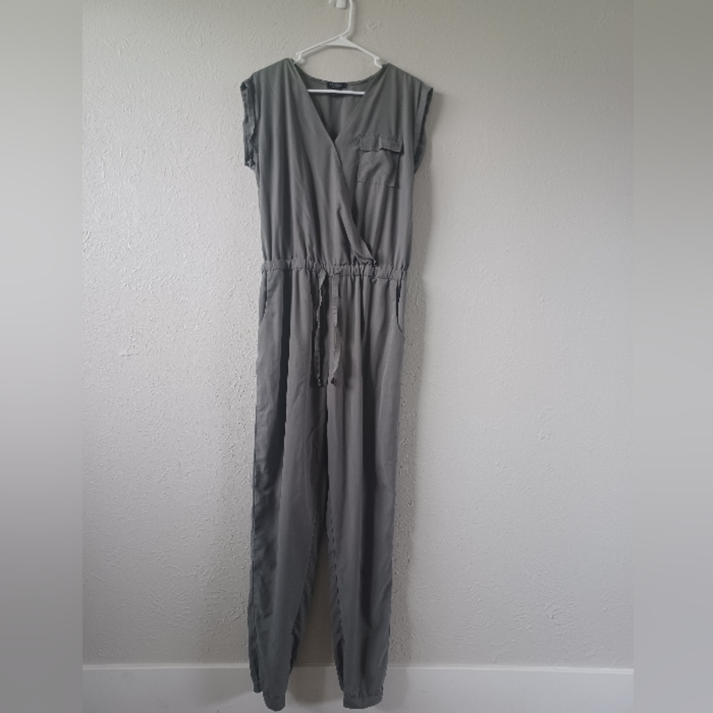Joe & Elle Gray Drawstring Jogger V-Neck Wrap Pocket-Front Jumpsuit